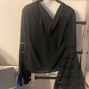 Bell sleeve blouse